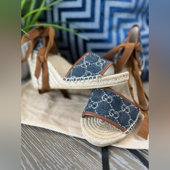 AUTHENTIC  GUCCI JUTE  DESIGNER WEDGE  ESPADRILLE - Picture 2 of 8